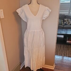 Elegant White Maxi Dress